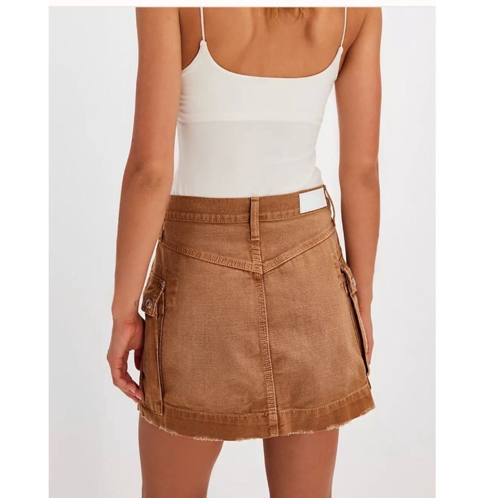 Re/Done Cargo Mini Skirt in Travertino. - Picture 3 of 8